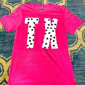 Graphic tee